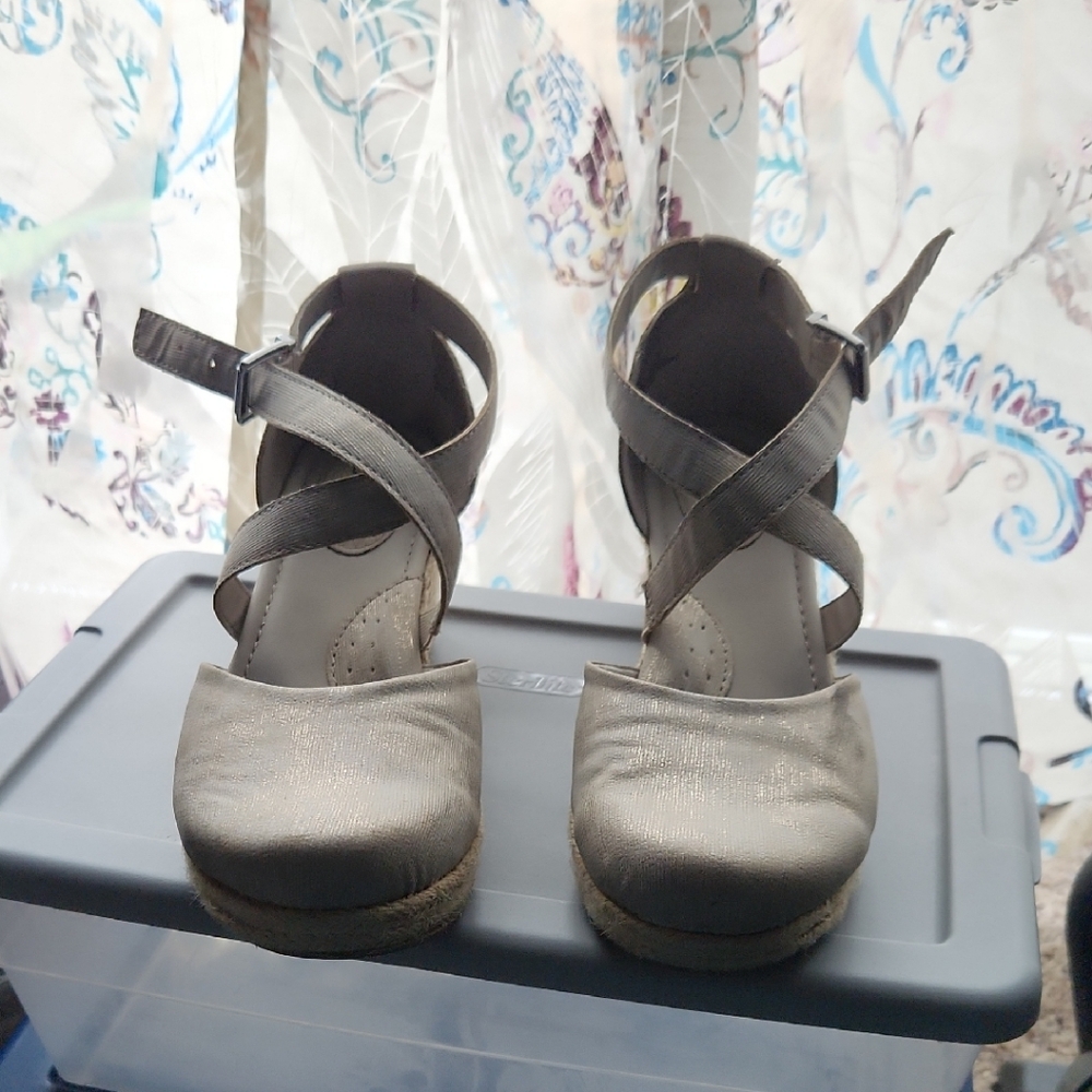 BOC Women's Silver Wedges